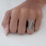 Load image into Gallery viewer, Eclips Curve Statement Ring
