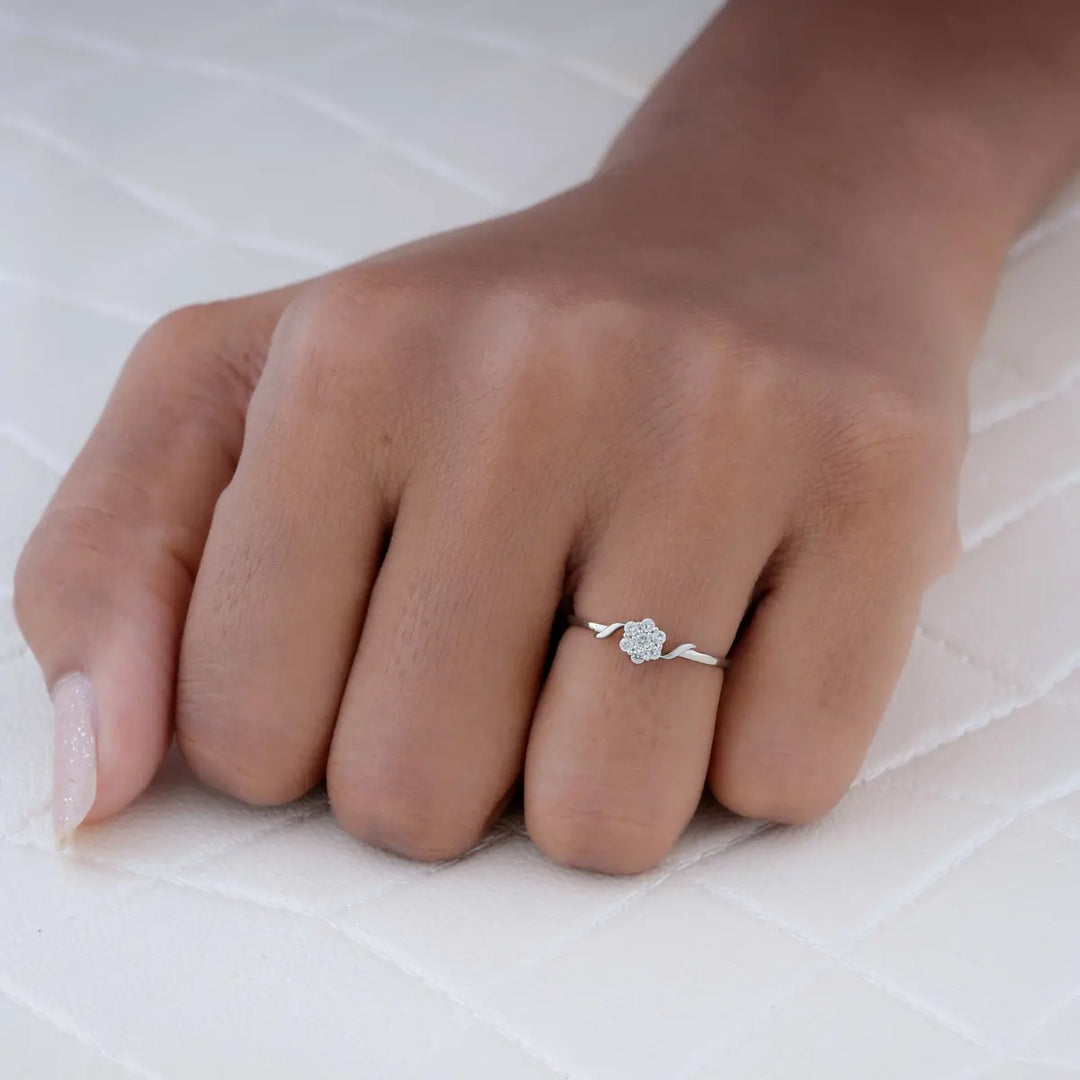 Grace Cluster Twist Ring