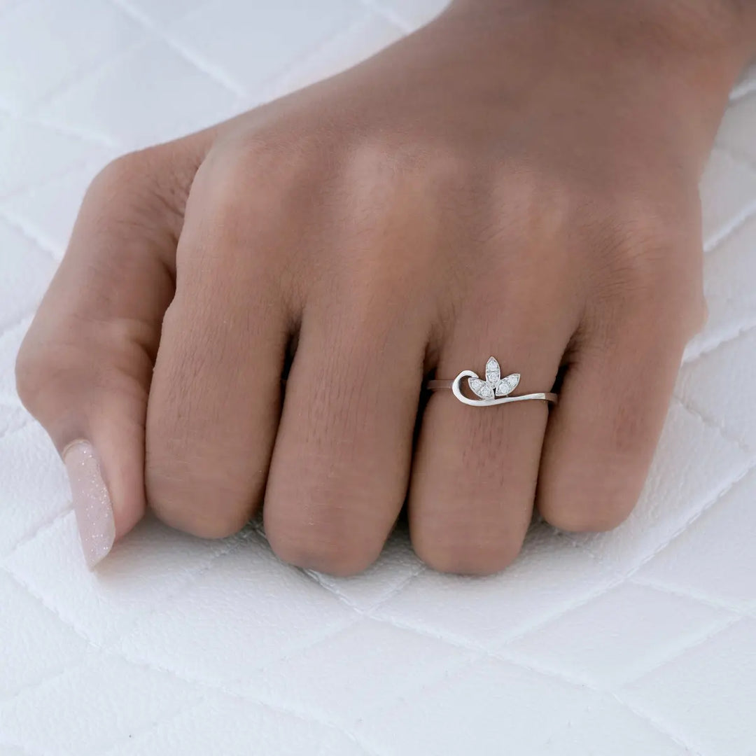 Leaf Whisper Diamond Ring