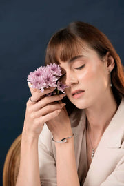 Illusion Curve Bracelet