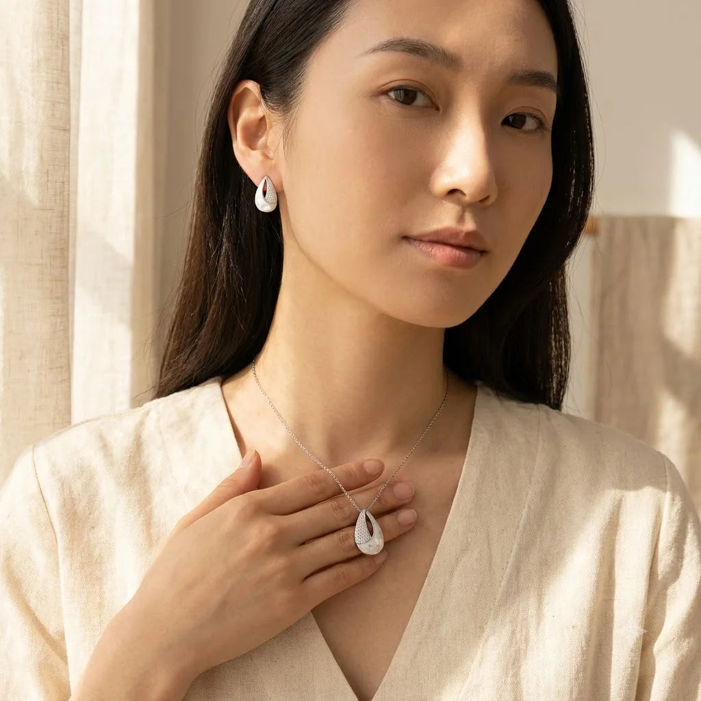 The Luna Teardrop Mother-of-Pearl Set