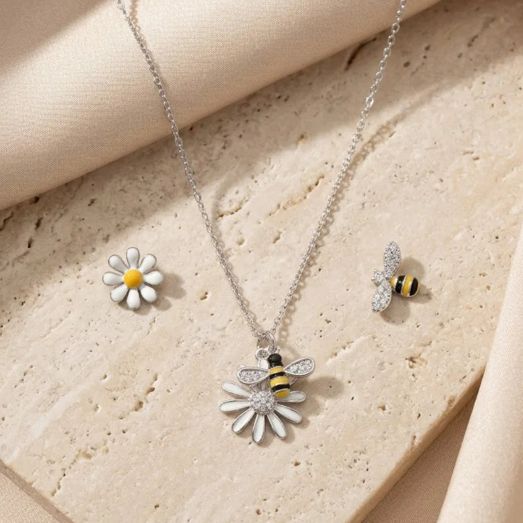The Daisy & Honeybee Charm Set