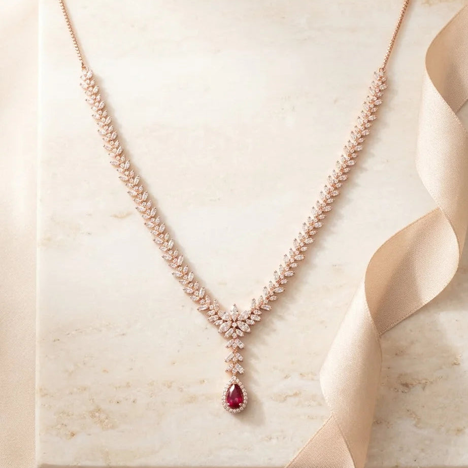 L'Étoile de Rubis Necklace Set
